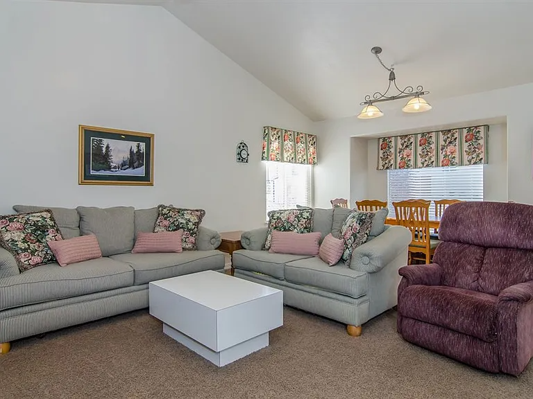 1519 West Turtle Dove Lane - Photo 5 of 9