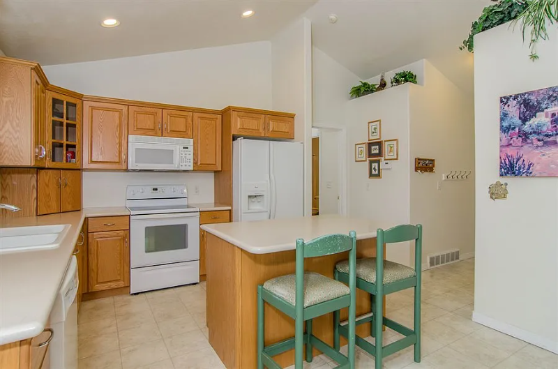 1519 West Turtle Dove Lane - Photo 7 of 9