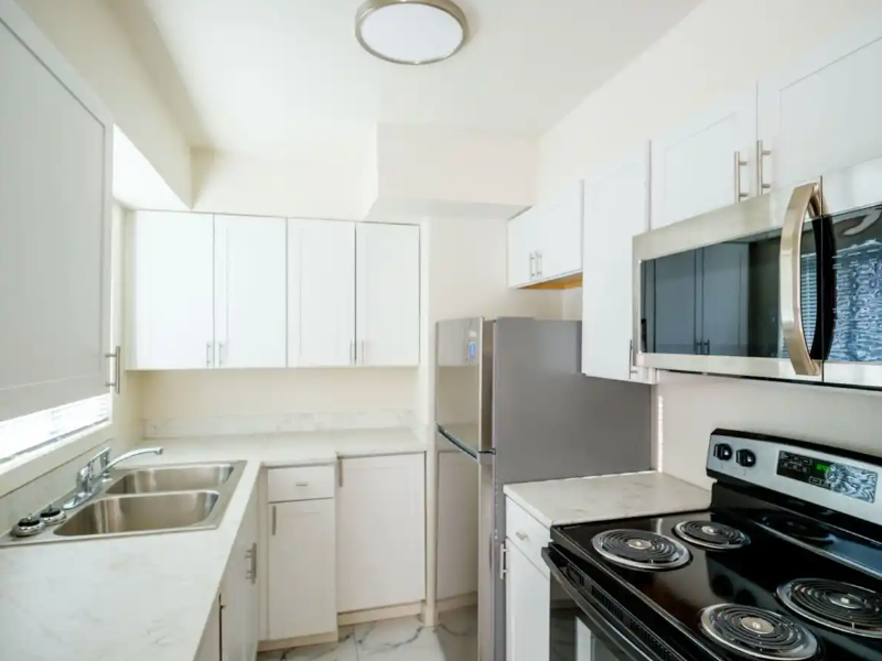 591 West Sherman Street #6 - Photo 3 of 7