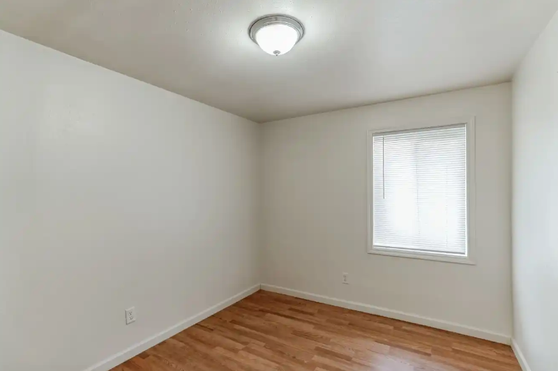 591 West Sherman Street #6 - Photo 6 of 7