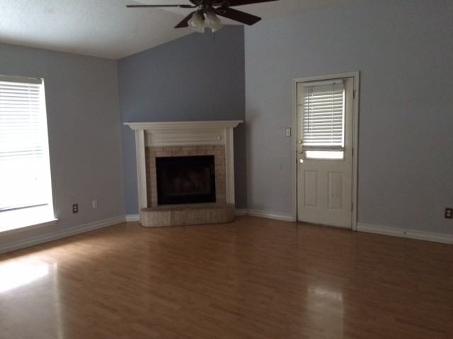 3514 Rainforest Ln - Photo 3 of 13