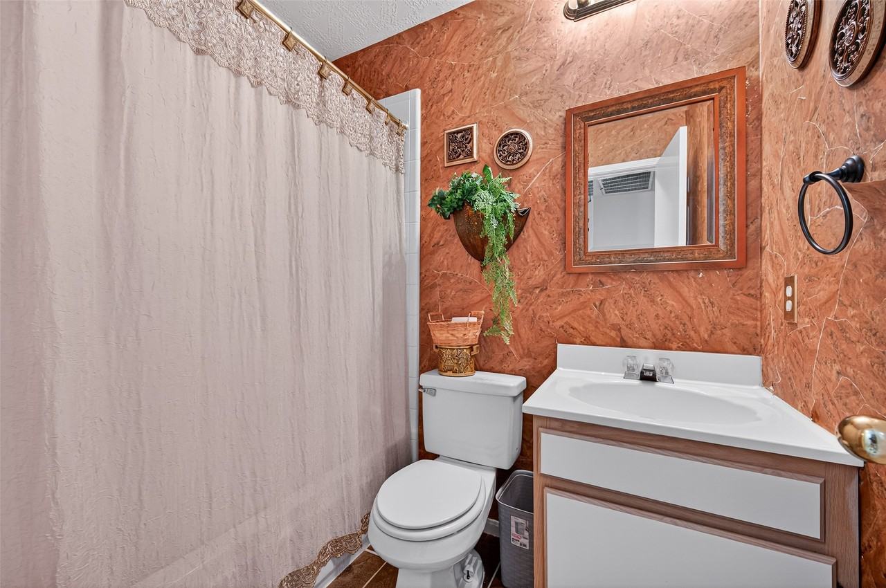 11525 Teaside Drive #11525 - Photo 4 of 33