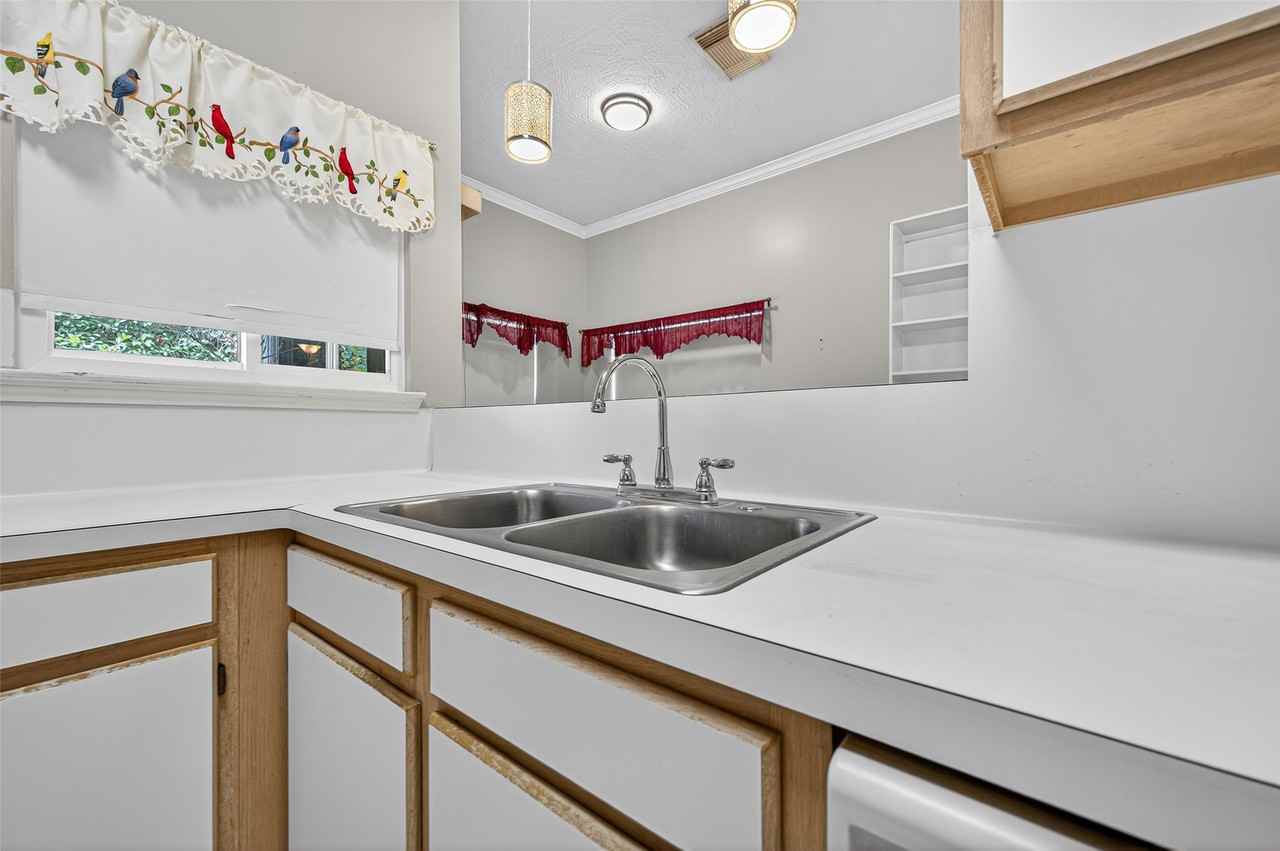 11525 Teaside Drive #11525 - Photo 6 of 33