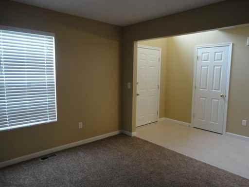 406 Bluebell Ct - Photo 2 of 17