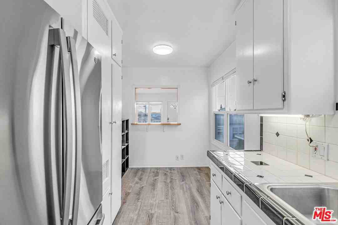 1352 Ocean Park Blvd #1352F - Photo 6 of 13