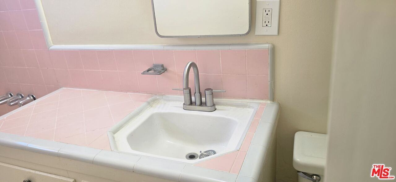 2635 Imperial Highway #2635-6 - Photo 7 of 14