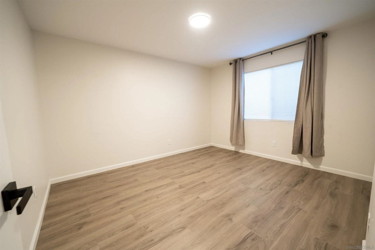 909 Martin Drive #909A - Photo 4 of 17