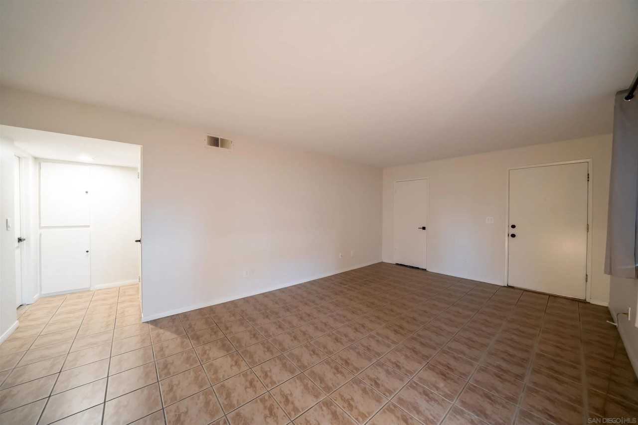 909 Martin Drive #909A - Photo 6 of 17