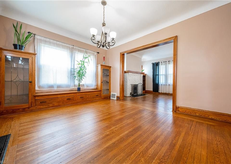 2168 Richland Avenue - Photo 4 of 12