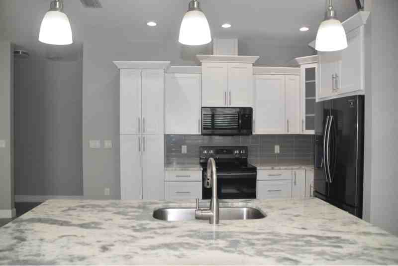 6412 South Adelia Avenue - Photo 7 of 35