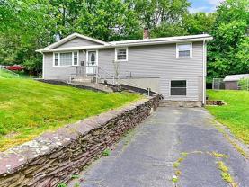 7 Linden Drive - Photo 1 of 1