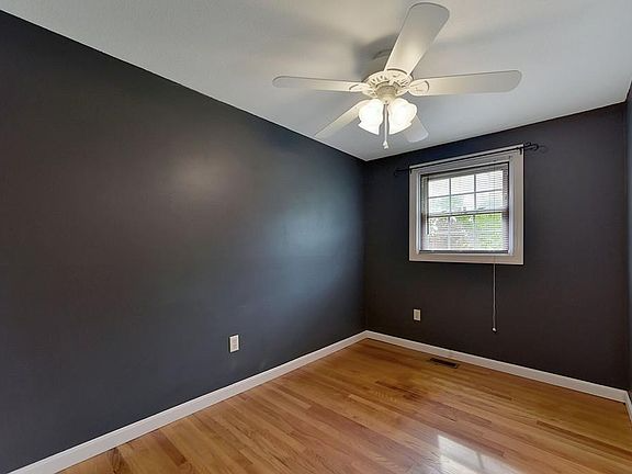 7 Linden Drive - Photo 7 of 11