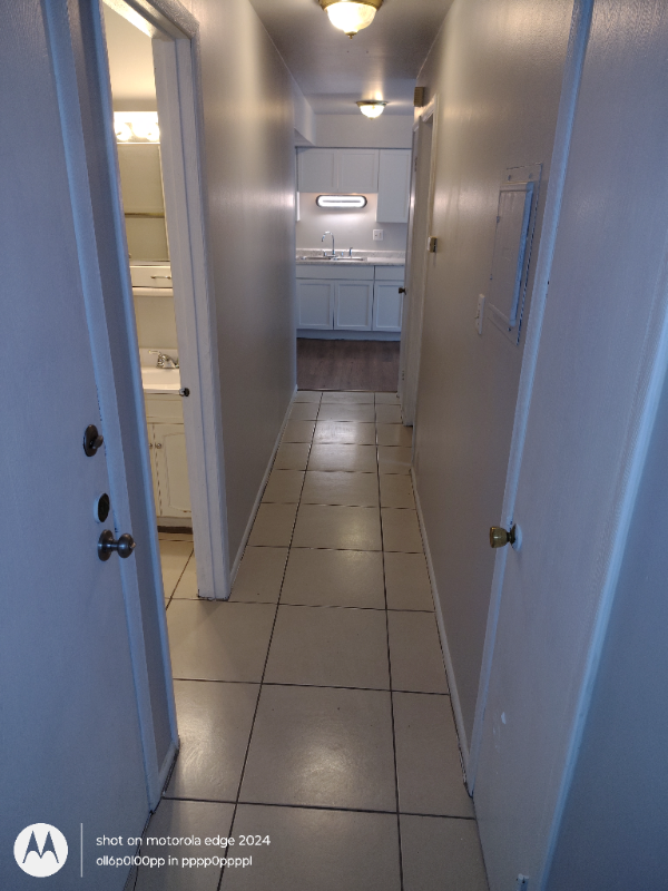 665 Jeffery Avenue - Photo 7 of 9