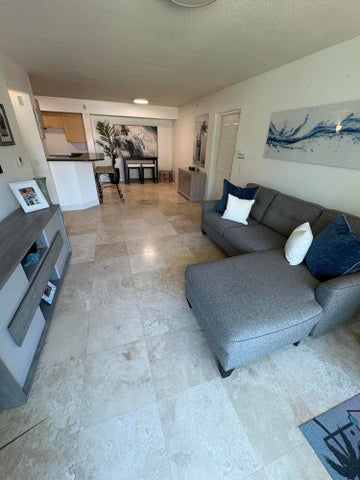 1205 Villa Ln - Photo 3 of 7