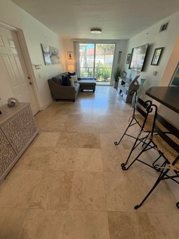 1205 Villa Ln - Photo 6 of 7