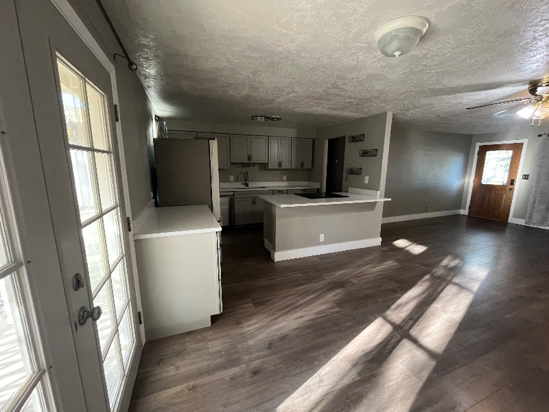 1012 Whitman Court - Photo 5 of 20