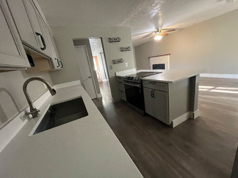 1012 Whitman Court - Photo 6 of 20