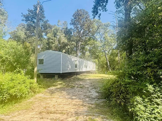 911 Little Lane - Photo 2 of 14