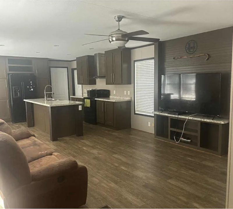 911 Little Lane - Photo 5 of 14