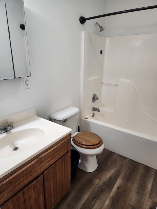 280 Pearl Street #B - Photo 6 of 9