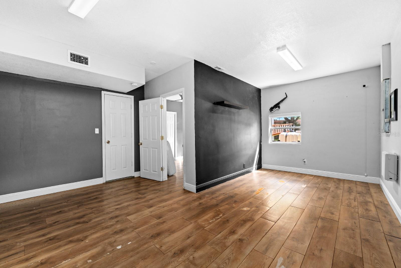 3210 Acapulco Drive - Photo 6 of 20