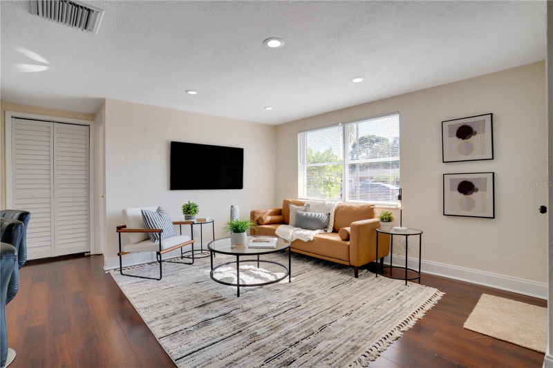 4761 83rd Terrace - Photo 3 of 20