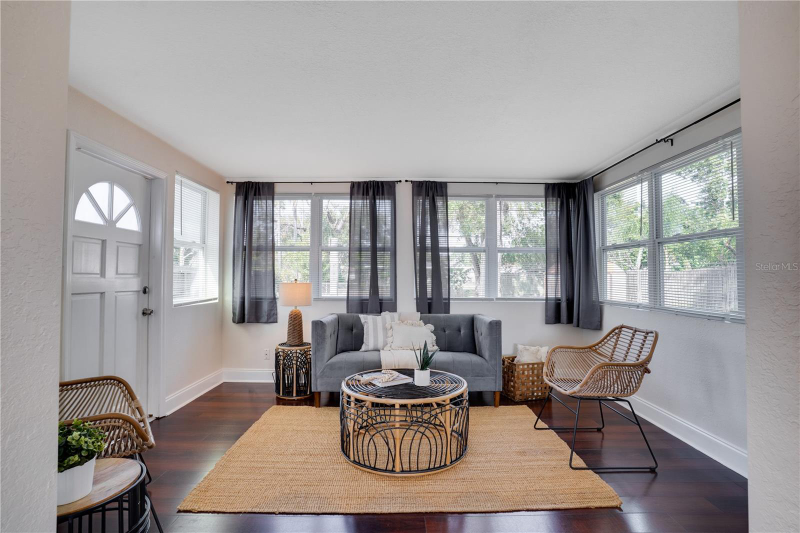 4761 83rd Terrace - Photo 6 of 20