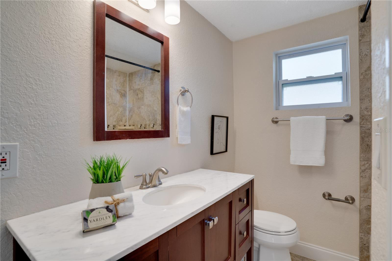 4761 83rd Terrace - Photo 7 of 20