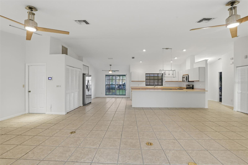 131 49th Street East - Photo 5 of 20