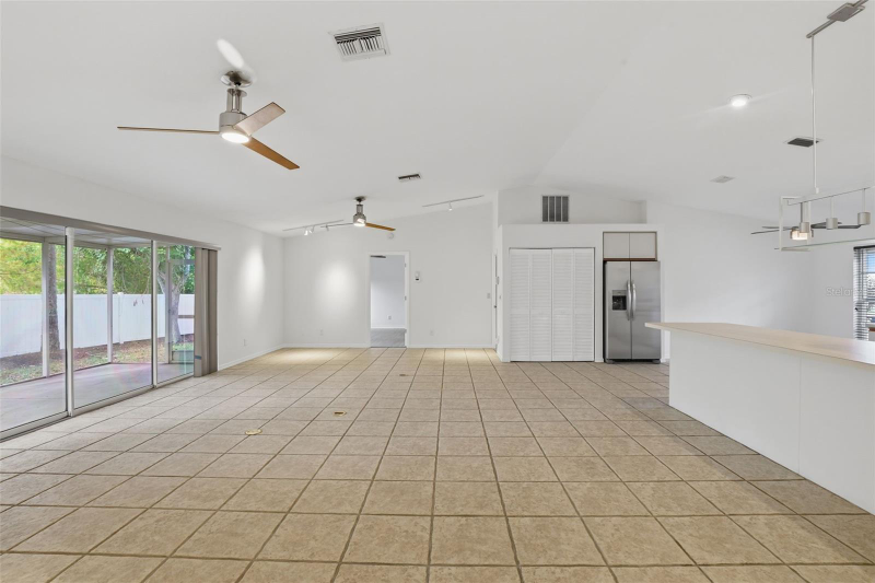 131 49th Street East - Photo 6 of 20