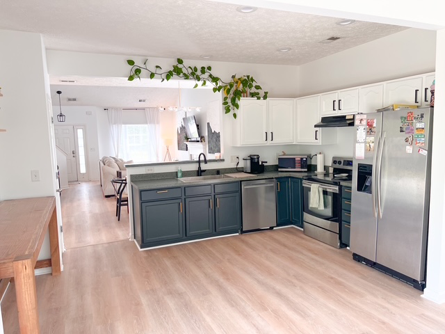 1044 Rambling Brook Road - Photo 7 of 20