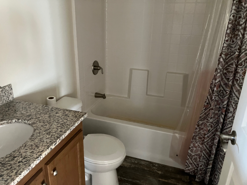 880 Montecito Dr - Photo 4 of 10