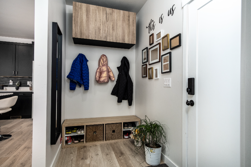 2958 S Puddle Ln - Photo 3 of 20