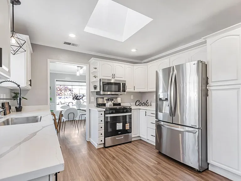 2571 Los Coches Avenue - Photo 6 of 6