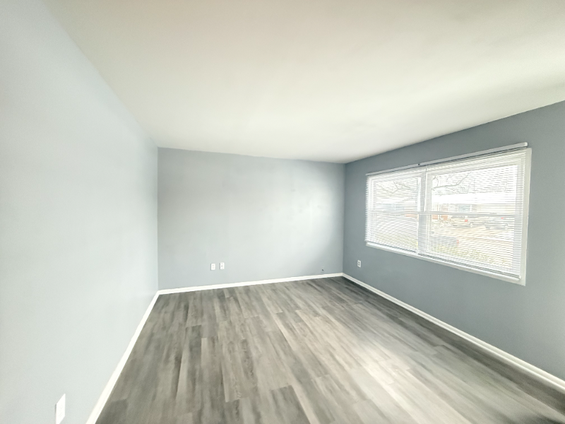 1328 Longfellow Drive - Photo 2 of 10