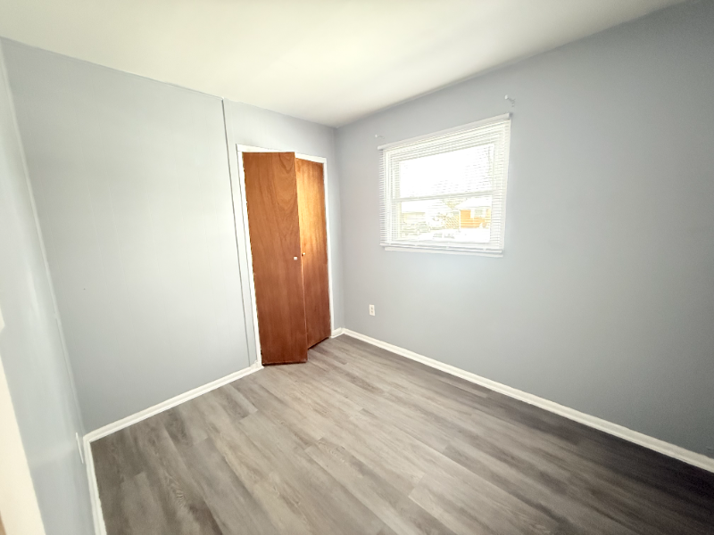 1328 Longfellow Drive - Photo 6 of 10