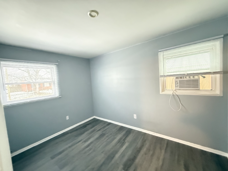 1328 Longfellow Drive - Photo 7 of 10