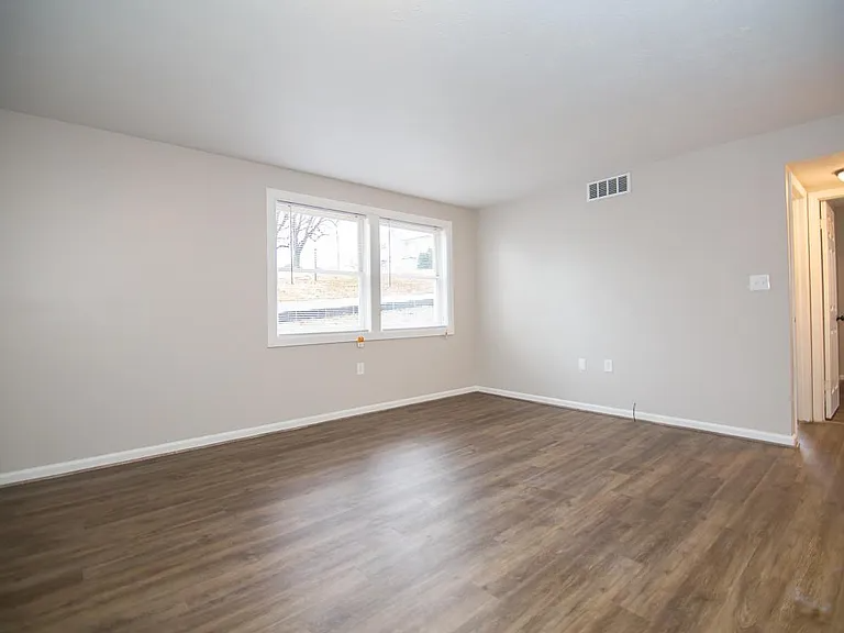 620 Maryland Avenue #11 - Photo 6 of 10