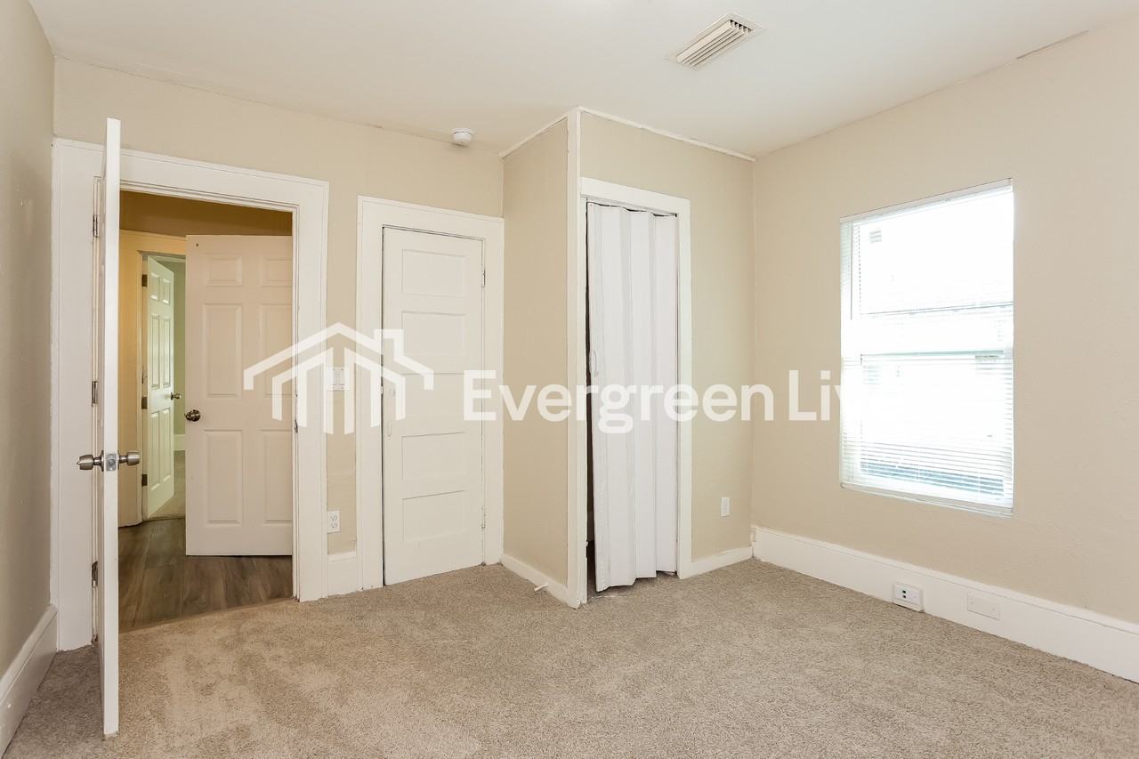 808 Westbrook Rd - Photo 7 of 16