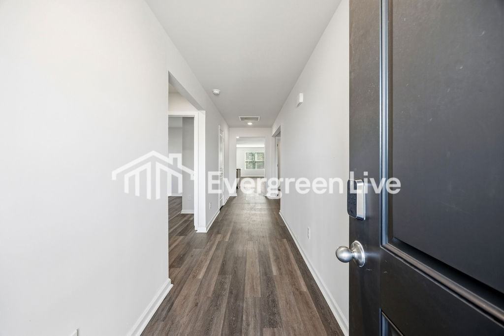 1233 Beechridge Ct - Photo 4 of 32