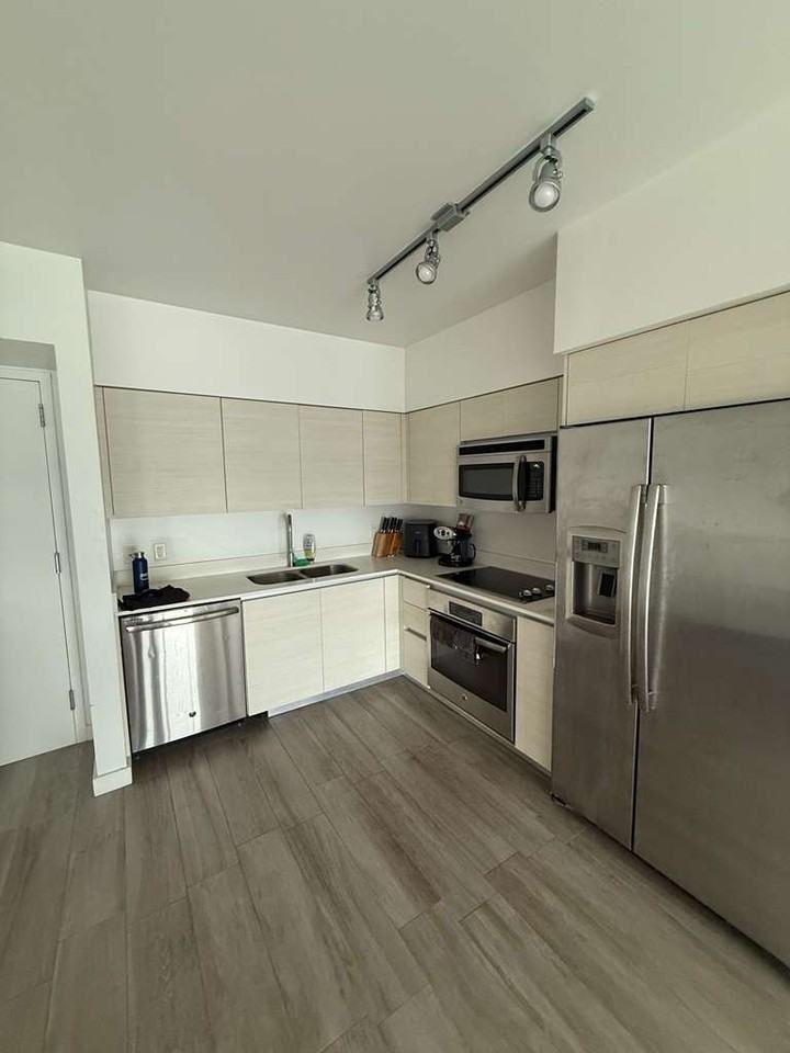4250 Biscayne Boulevard #1414 - Photo 3 of 12