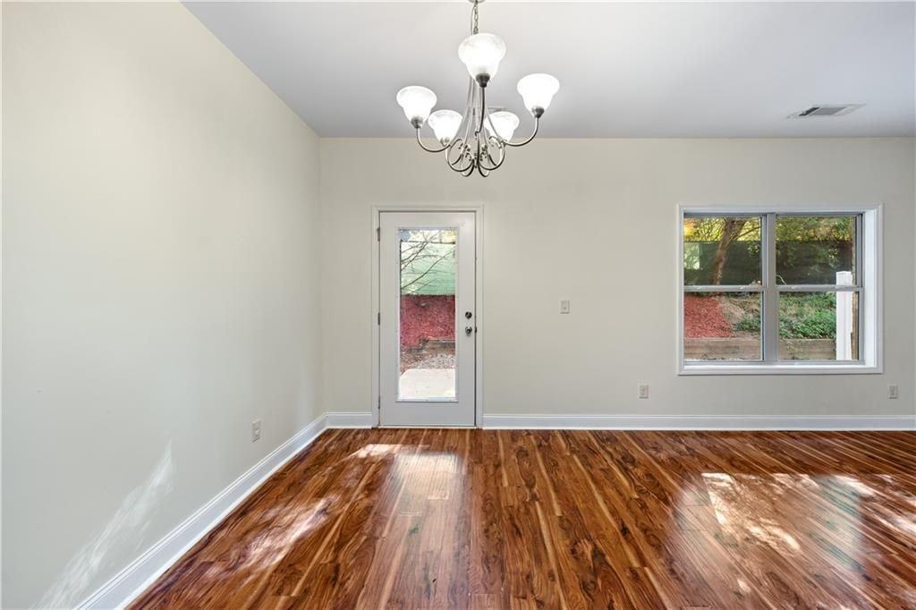 204 Britt Drive South - Photo 7 of 33