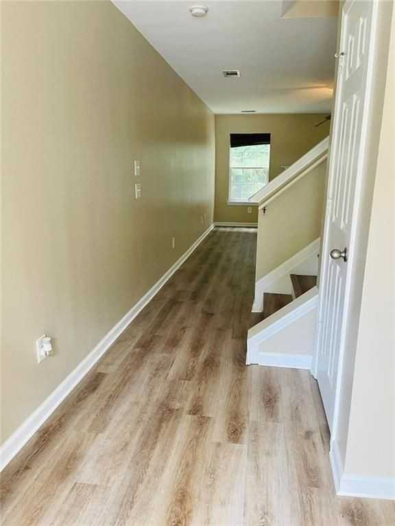 2430 Mayfair Dr - Photo 2 of 19