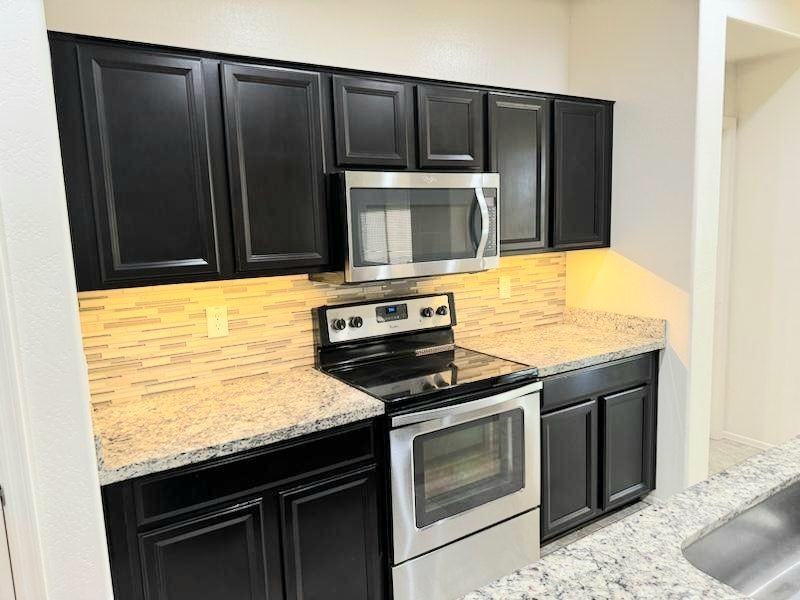 1026 North 169th Avenue - Photo 2 of 8