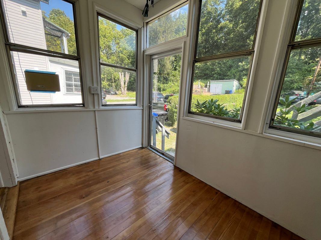 271 Milton Turnpike - Photo 2 of 9