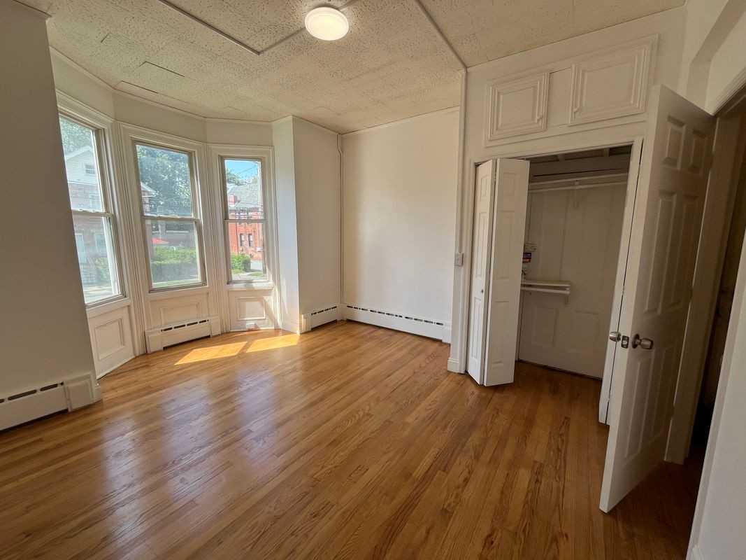 271 Milton Turnpike - Photo 5 of 9