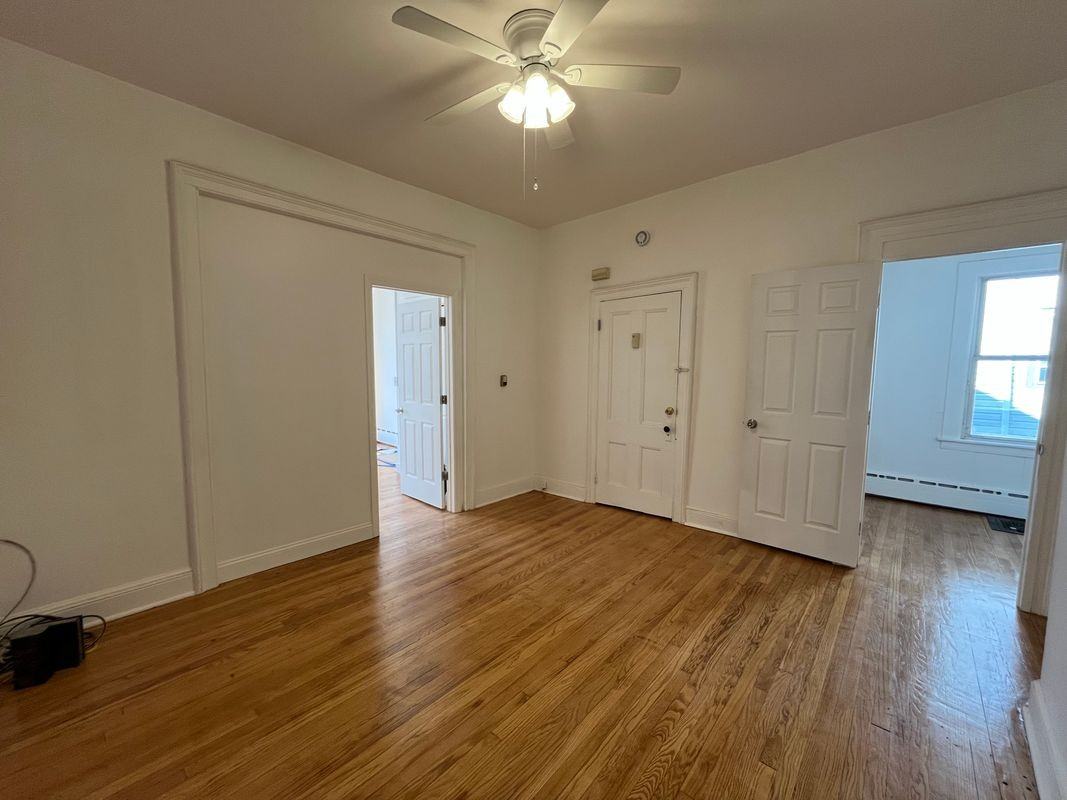 271 Milton Turnpike - Photo 7 of 9