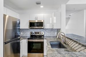 featured image of 691 Hibiscus Street