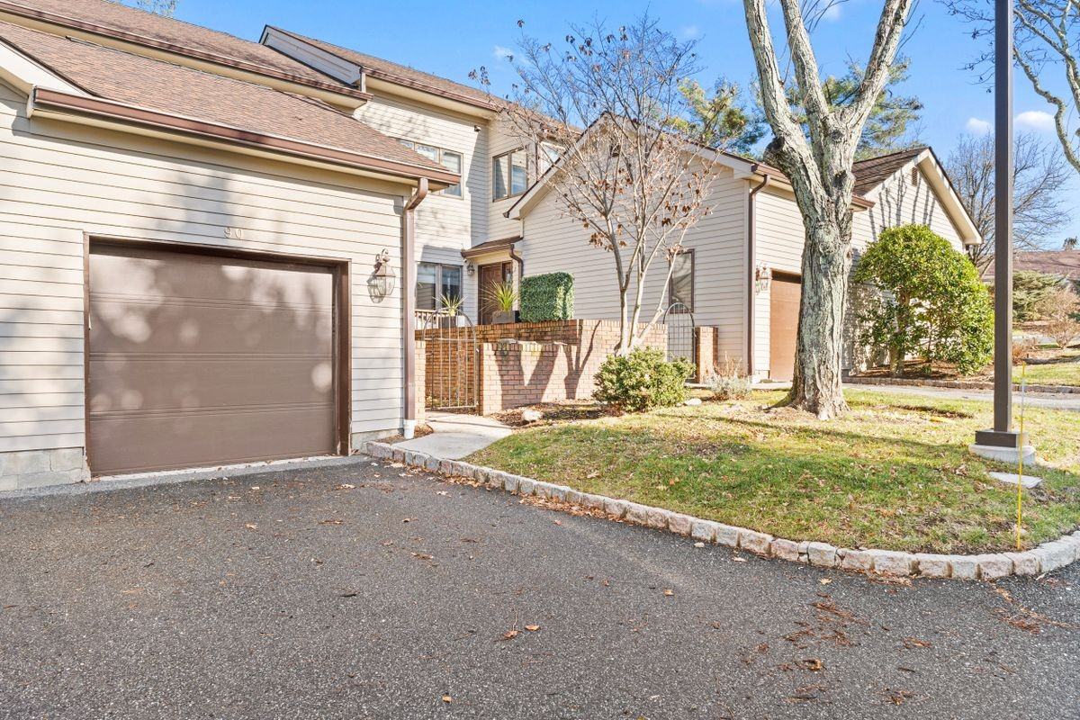 90 Fisher Road - Photo 3 of 39