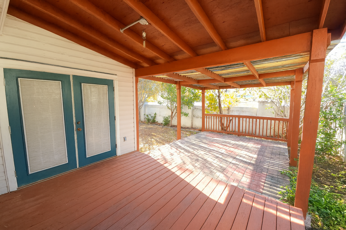 8811 Breezefield - Photo 2 of 12